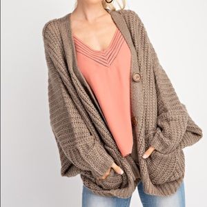 Last 1 large - Store Closing‼️ Oversized Knit Cardigan